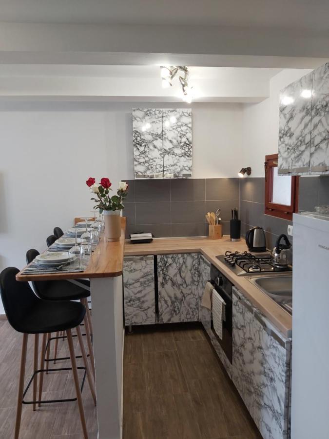 Apartment Jazbina Pula Exteriör bild