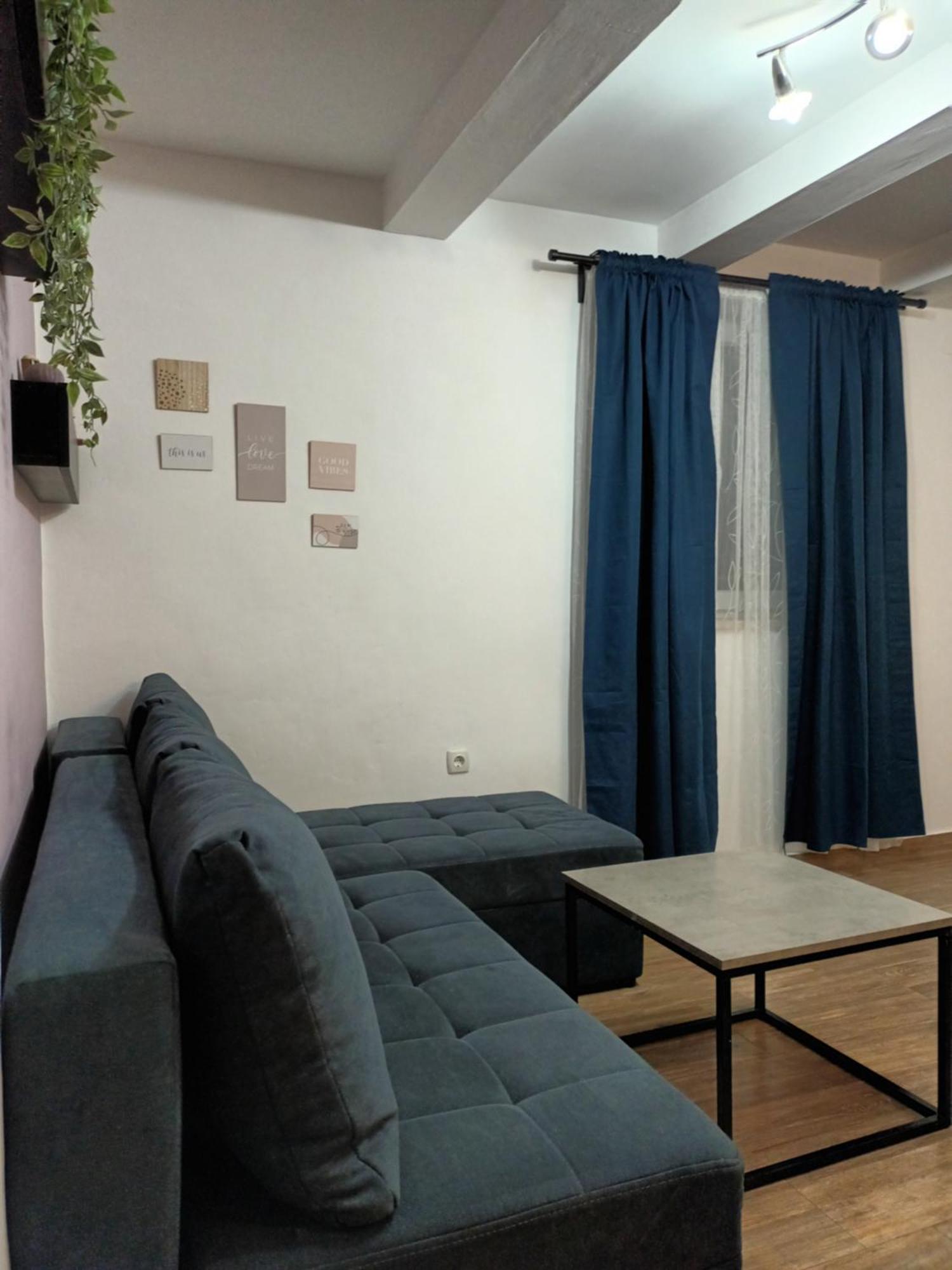 Apartment Jazbina Pula Exteriör bild