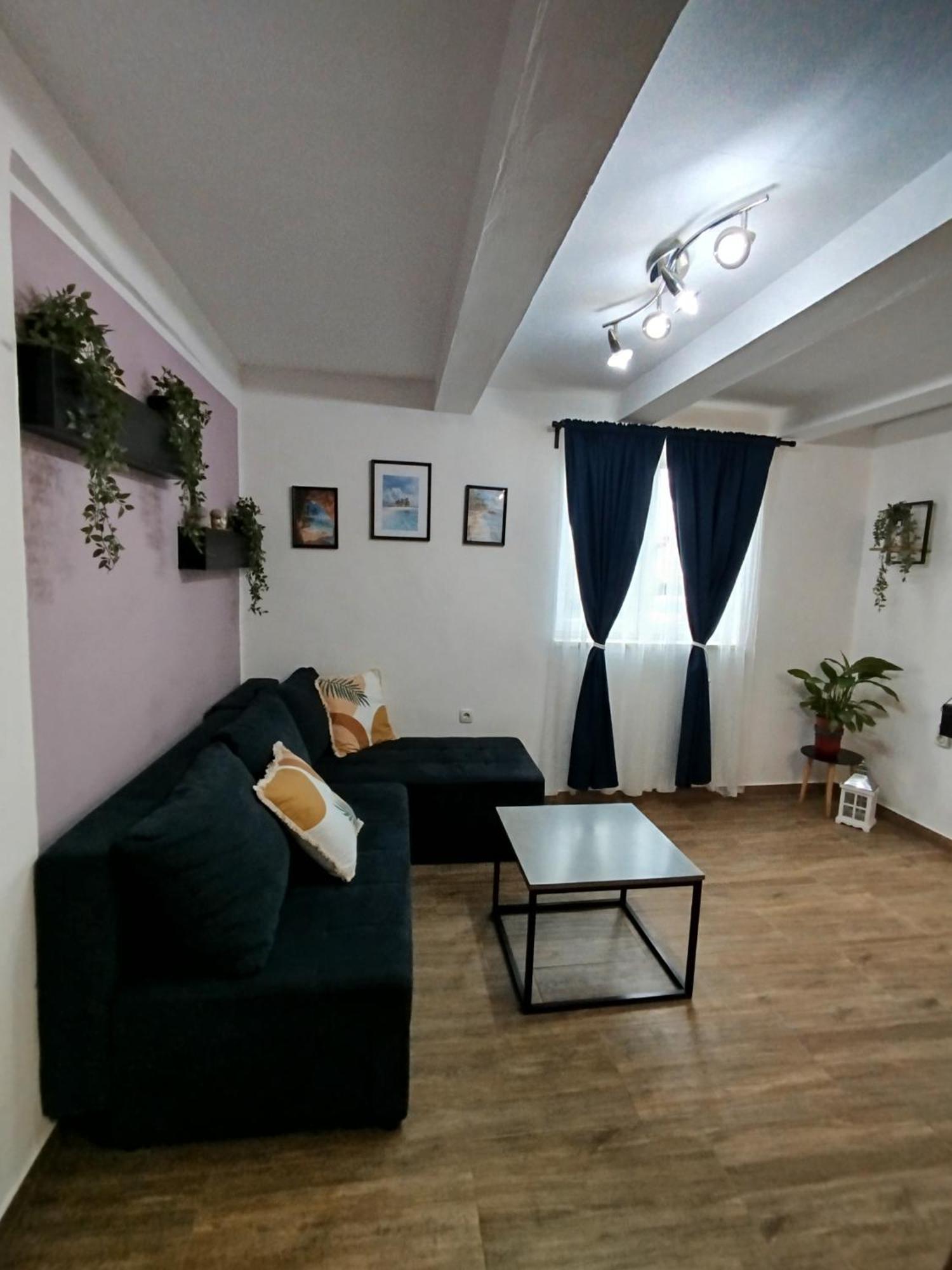 Apartment Jazbina Pula Exteriör bild